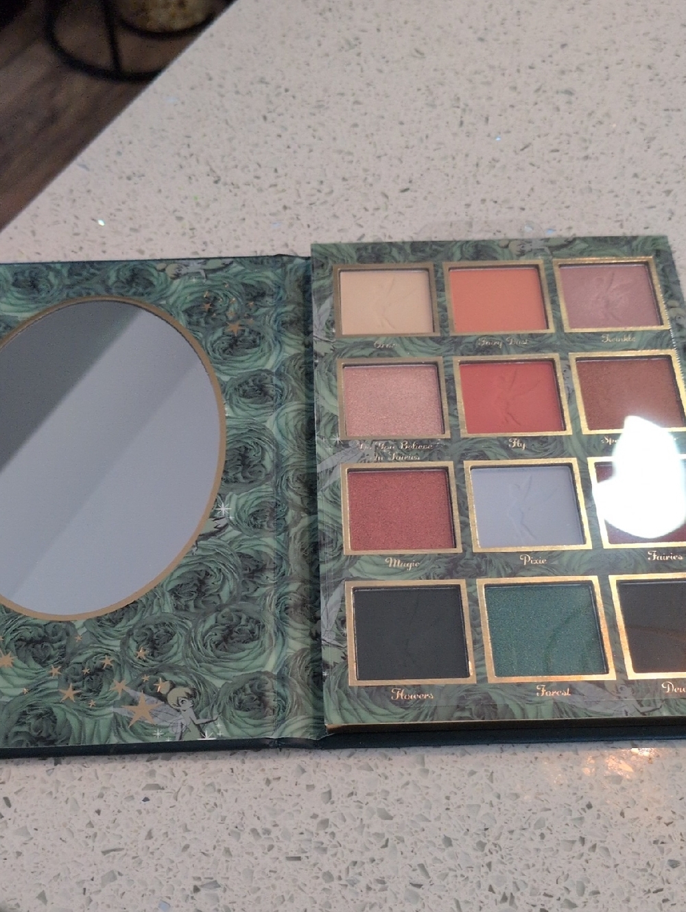 Disney Tinker Bell Palette - Black, Gold & Green Artwork - Picture 4 of 4